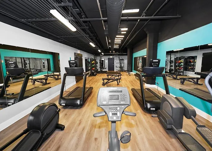 2br Retreat With Optional Parking And Gym Access Near Mccormick Place And Soldier Field Appartement *