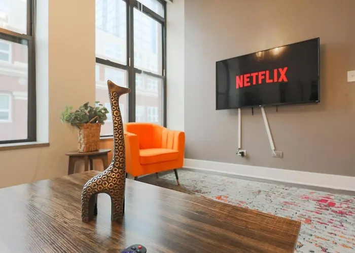 2br Retreat With Optional Parking And Gym Access Near Mccormick Place And Soldier Field Appartement