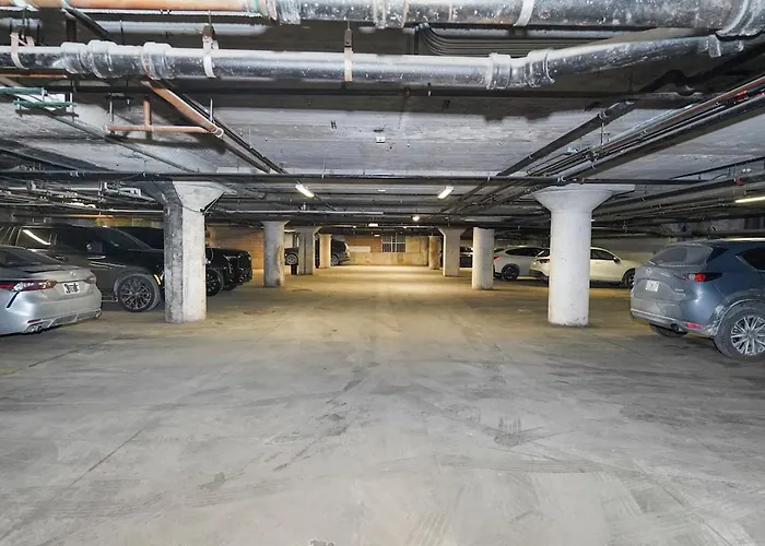 2br Retreat With Optional Parking And Gym Access Near Mccormick Place And Soldier Field Appartement Chicago